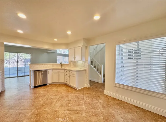 Kitchen also has breakfast nook
