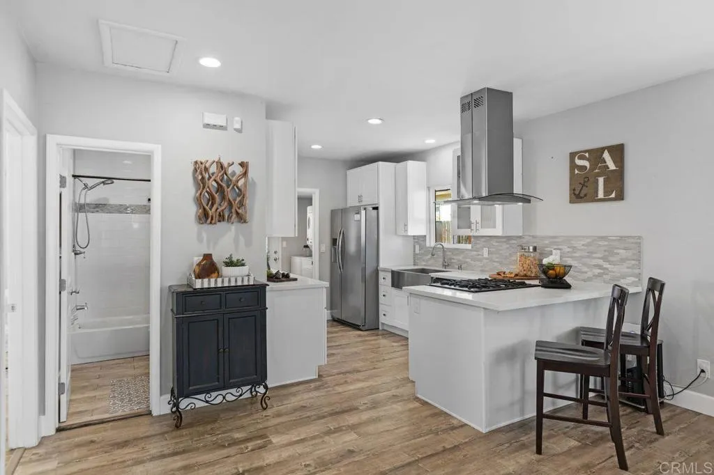 3578 Chamoune Avenue, San Diego, California 92105 home-pic-6