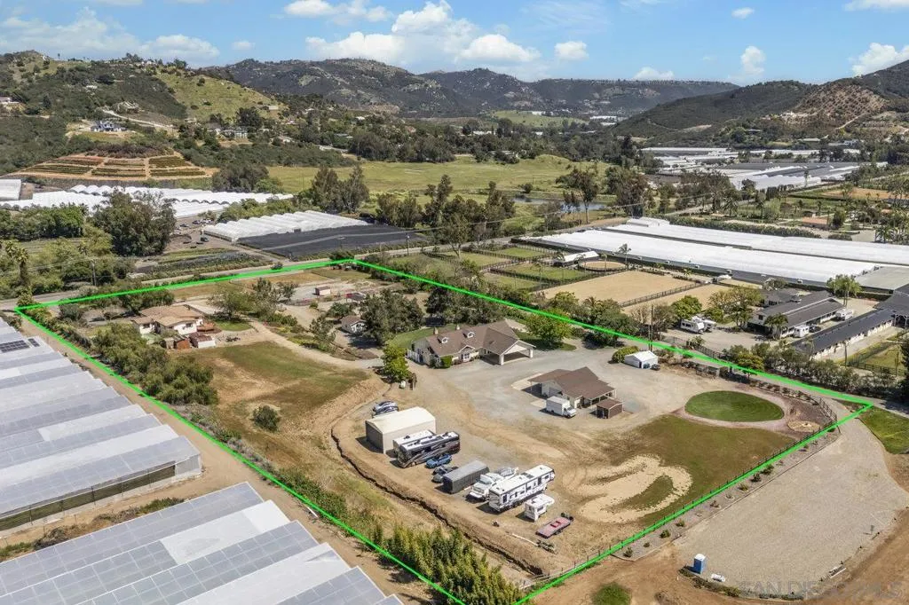 3232 N Twin Oaks Valley Rd, San Marcos, California 92069 home-pic-64