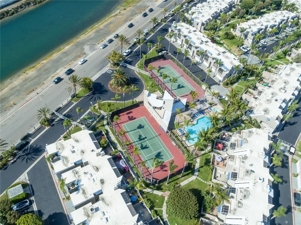 3299 Tempe Drive, Huntington Beach, California 92649 home-pic-5