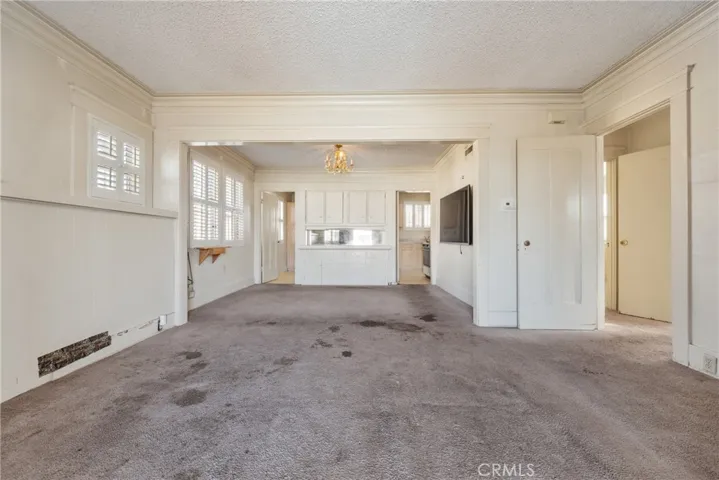 1122 W 77th Street, Los Angeles, California 90044