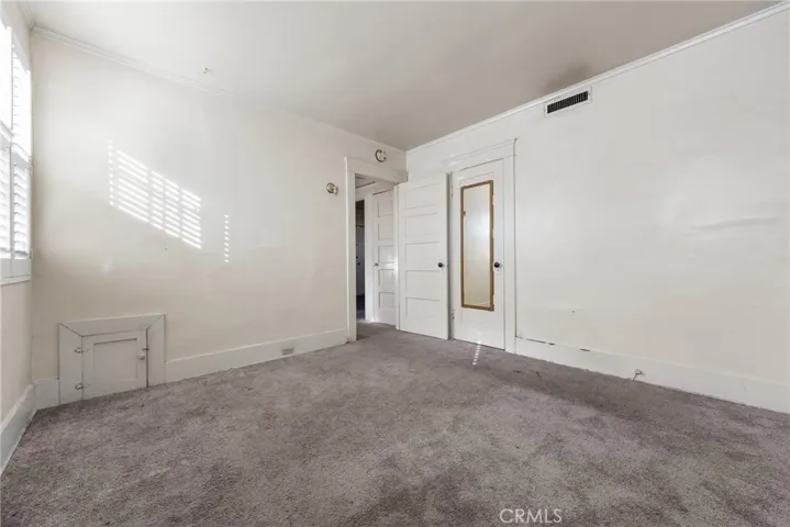1122 W 77th Street, Los Angeles, California 90044