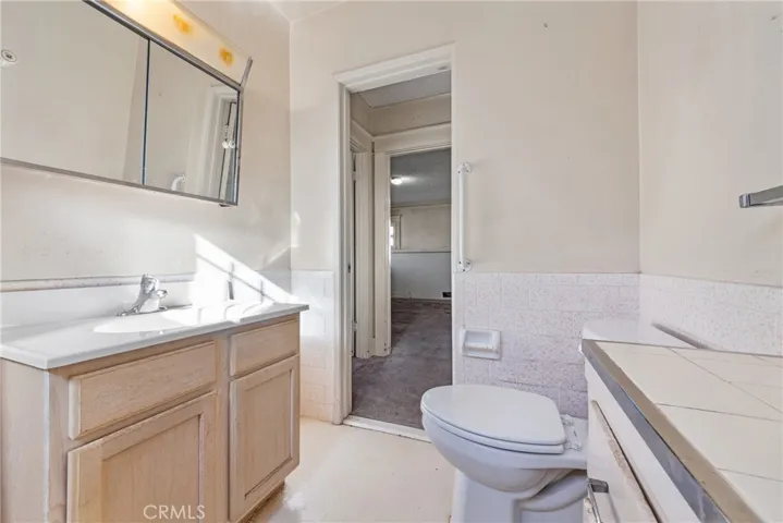 1122 W 77th Street, Los Angeles, California 90044