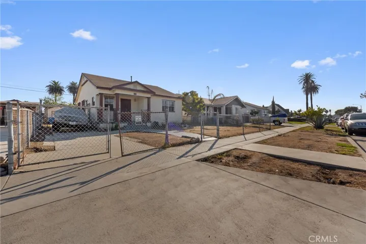 1122 W 77th Street, Los Angeles, California 90044