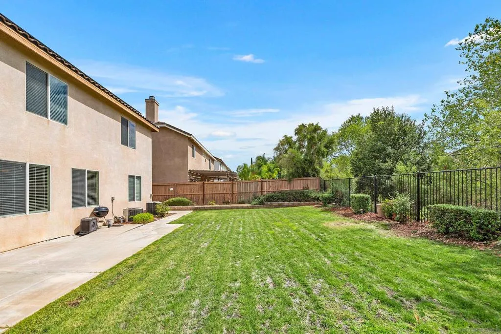 29213 Broken Arrow, Murrieta, California 92563 home-pic-55