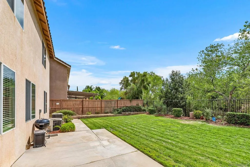 29213 Broken Arrow, Murrieta, California 92563 home-pic-54