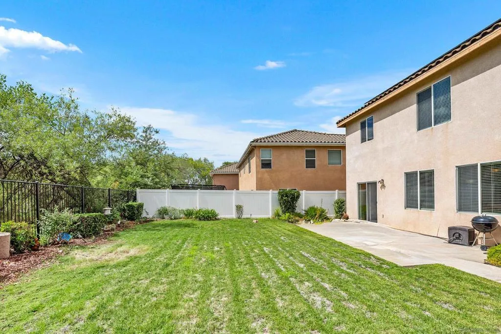 29213 Broken Arrow, Murrieta, California 92563 home-pic-58