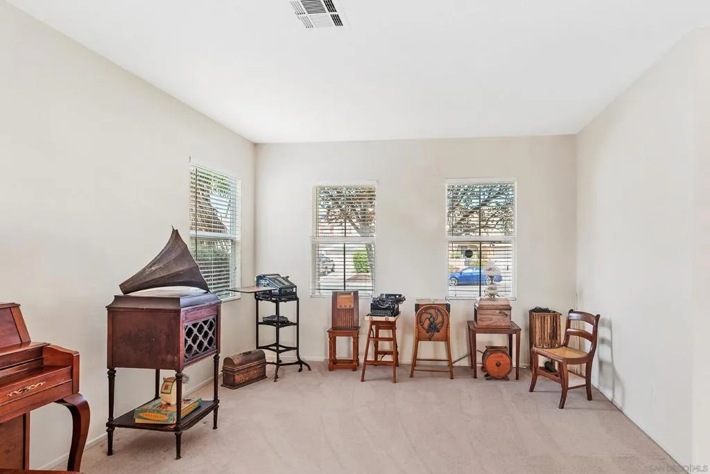 29213 Broken Arrow, Murrieta, California 92563 home-pic-8