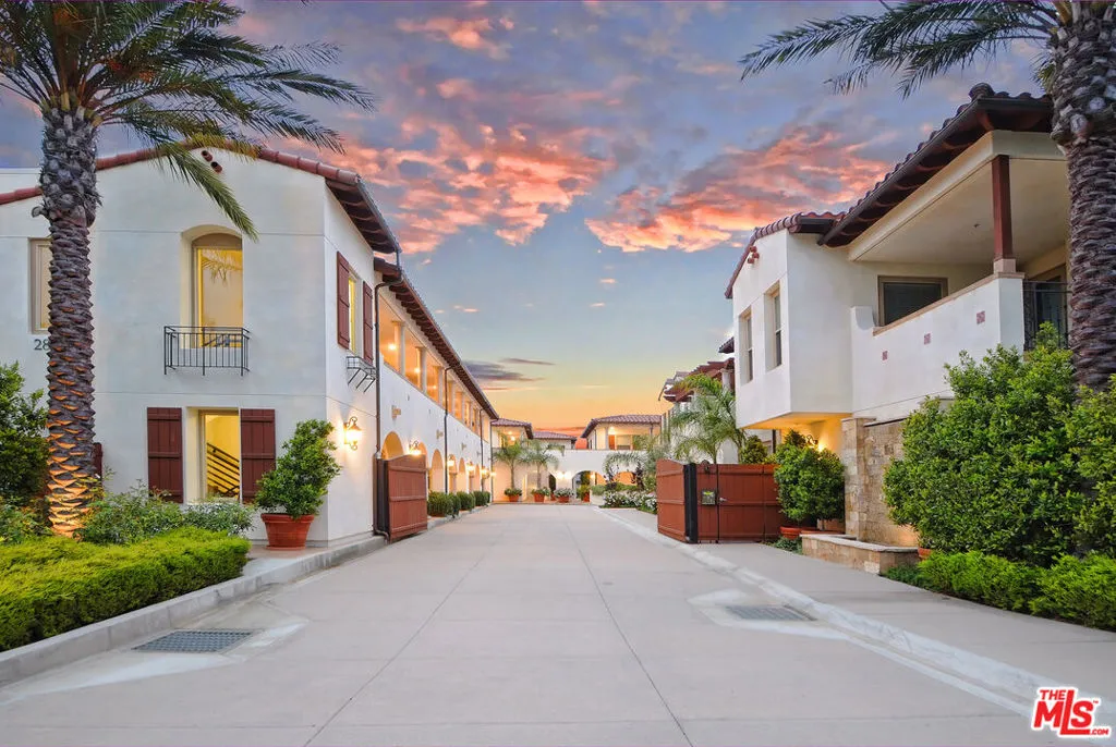 28220 Highridge Road 208, Rolling Hills Estates, California 90274 home-pic-1