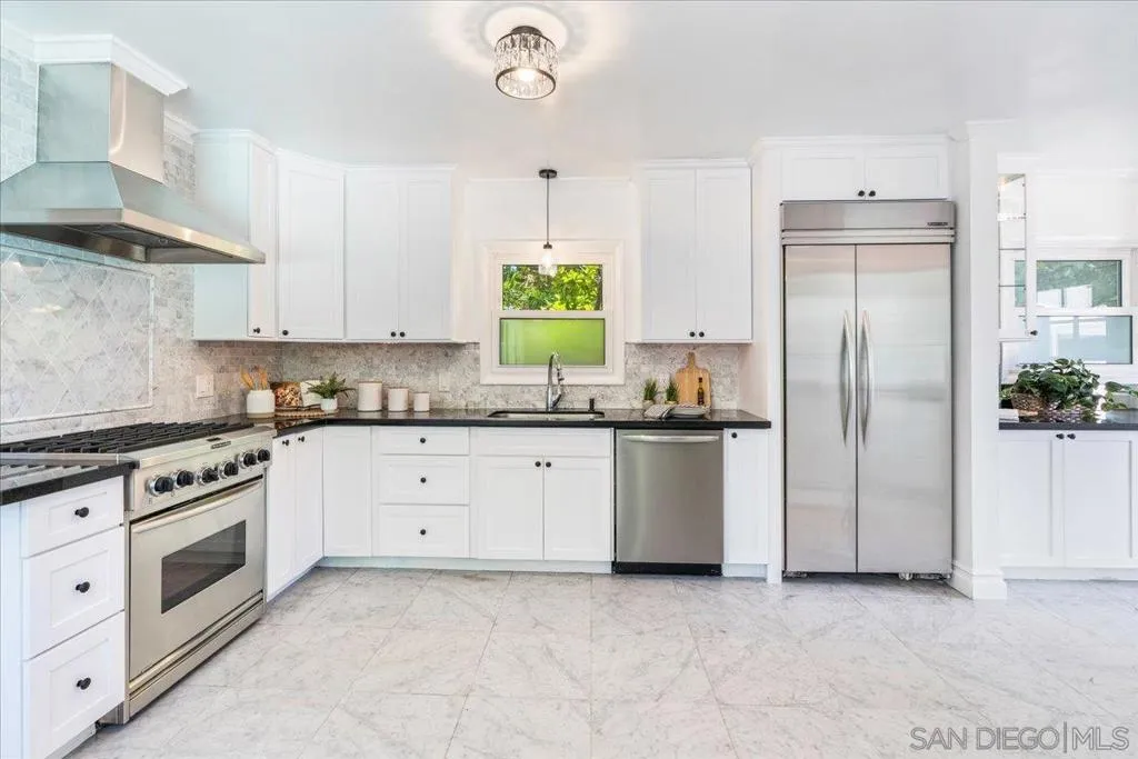 2602 N Louise, Santa Ana, California 92706 home-pic-24