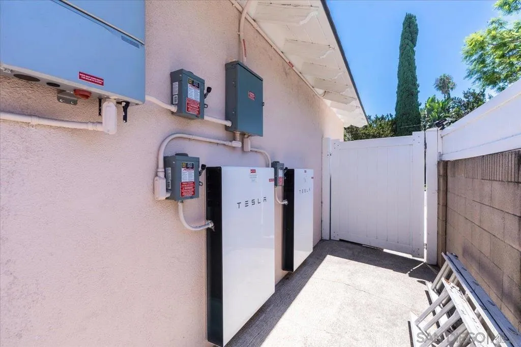 2602 N Louise, Santa Ana, California 92706 home-pic-51