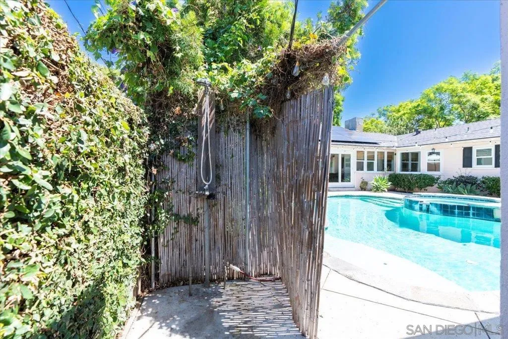 2602 N Louise, Santa Ana, California 92706 home-pic-47