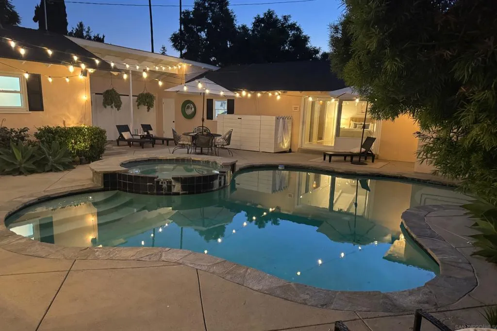 2602 N Louise, Santa Ana, California 92706 home-pic-64