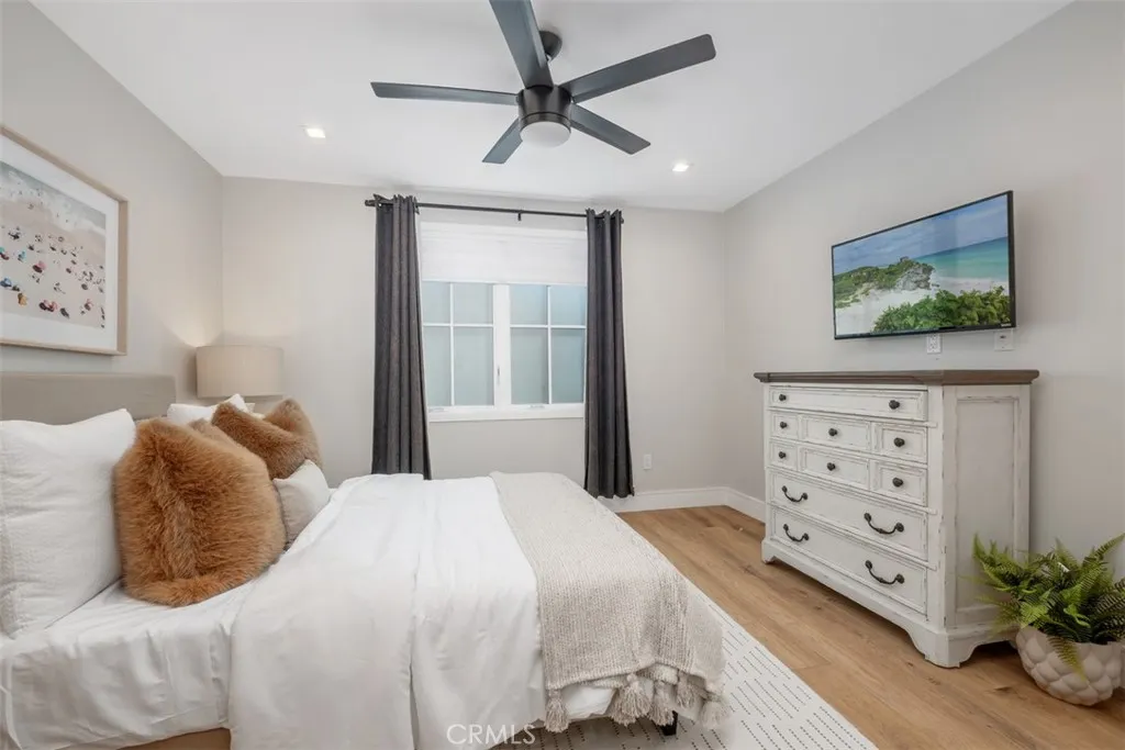 4916 Seashore Drive, Newport Beach, California 92663 home-pic-16