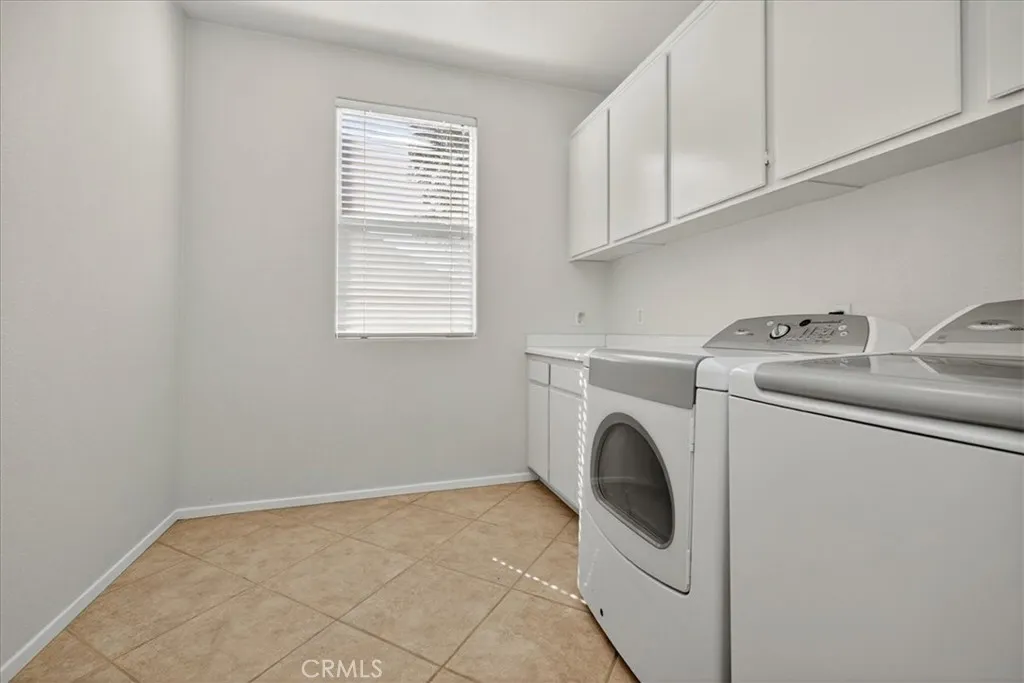 29245 29245 Paradise Canyon Drive, Menifee, California 92584 home-pic-26