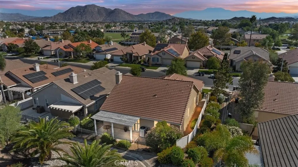 29245 29245 Paradise Canyon Drive, Menifee, California 92584 home-pic-2