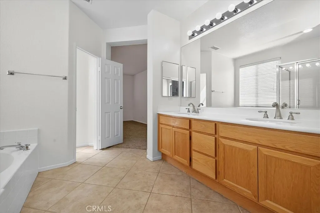 29245 29245 Paradise Canyon Drive, Menifee, California 92584 home-pic-31