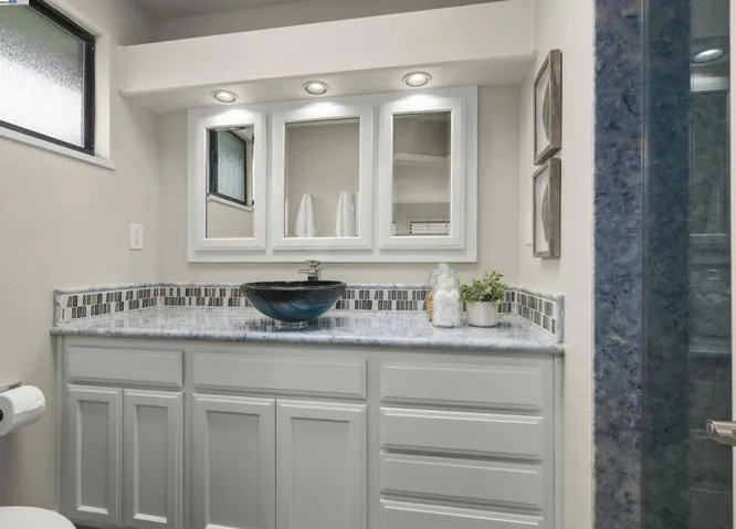 4171 School Street, Pleasanton, California 94566