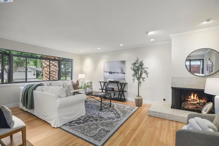 4171 School Street, Pleasanton, California 94566