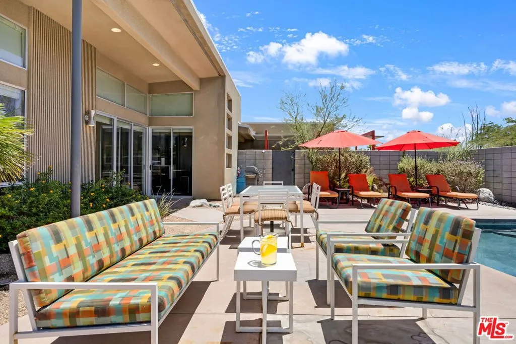 1090 Azure Court, Palm Springs, California 92262 home-pic-43
