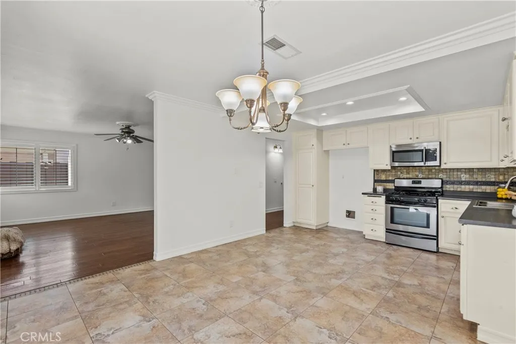 15710 Ada Street, Canyon Country, California 91387 home-pic-6