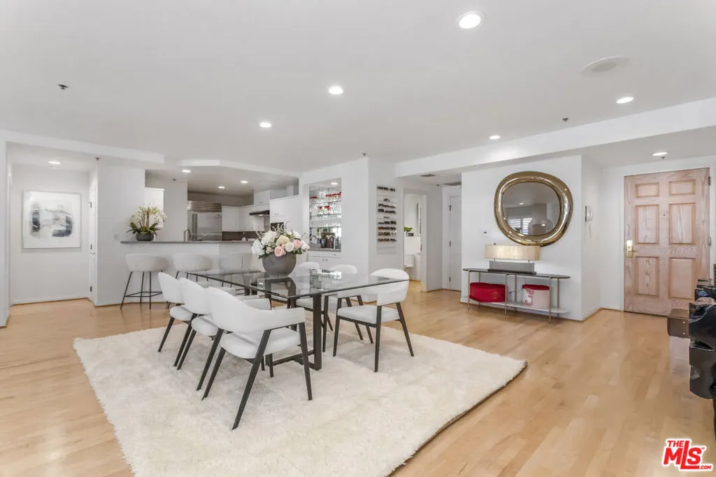 10724 Wilshire Boulevard 1005, Los Angeles, California 90024 home-pic-11