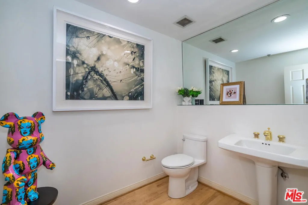 10724 Wilshire Boulevard 1005, Los Angeles, California 90024 home-pic-34
