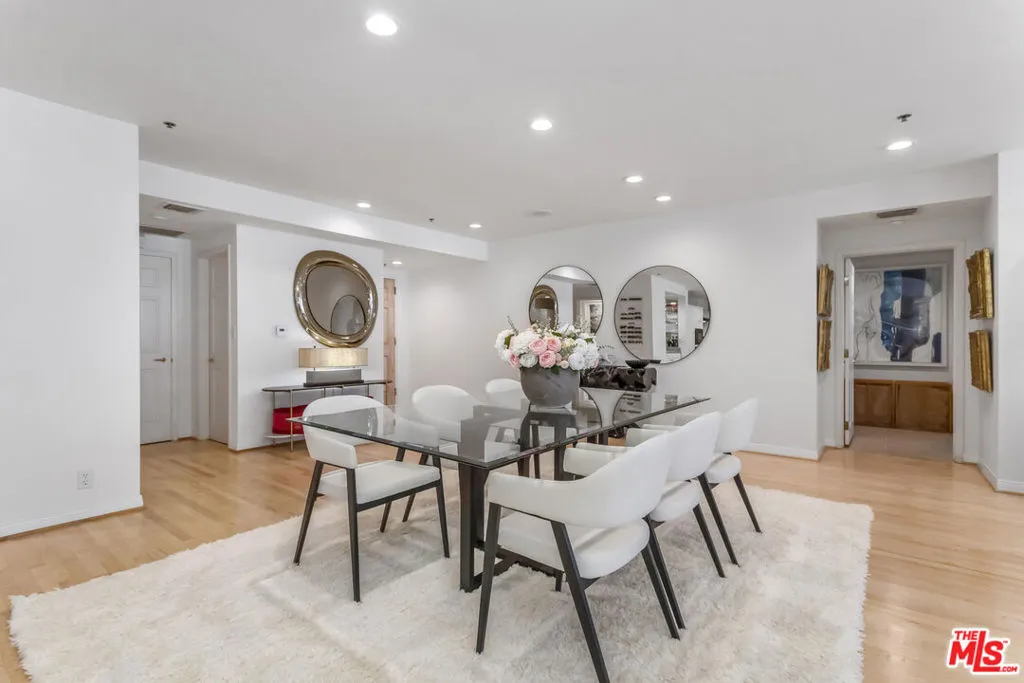 10724 Wilshire Boulevard 1005, Los Angeles, California 90024 home-pic-10