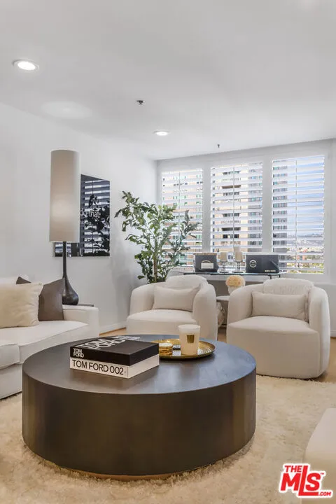 10724 Wilshire Boulevard 1005, Los Angeles, California 90024 home-pic-7