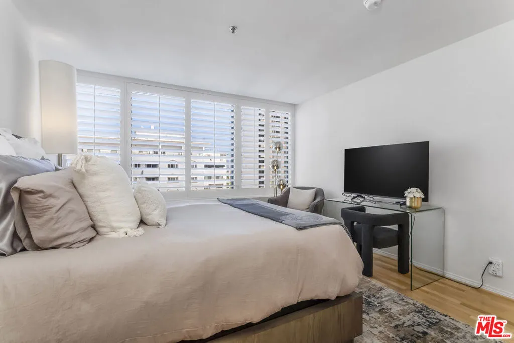 10724 Wilshire Boulevard 1005, Los Angeles, California 90024 home-pic-31