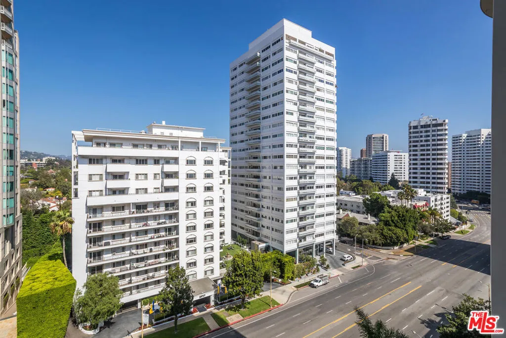 10724 Wilshire Boulevard 1005, Los Angeles, California 90024 home-pic-22