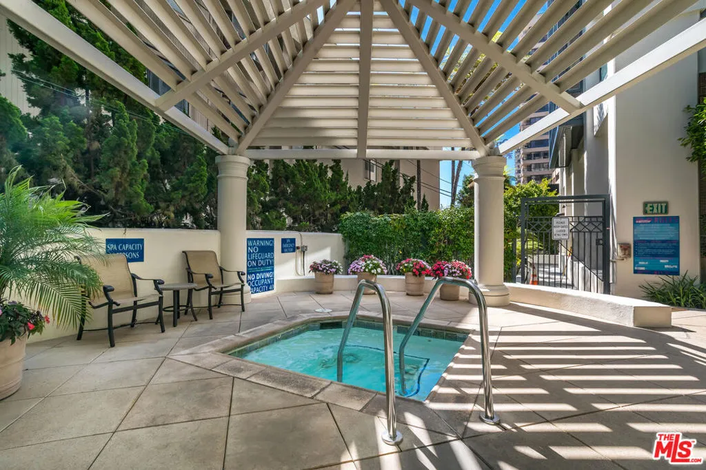 10724 Wilshire Boulevard 1005, Los Angeles, California 90024 home-pic-40