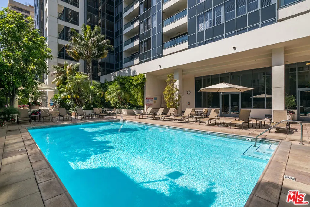 10724 Wilshire Boulevard 1005, Los Angeles, California 90024 home-pic-39