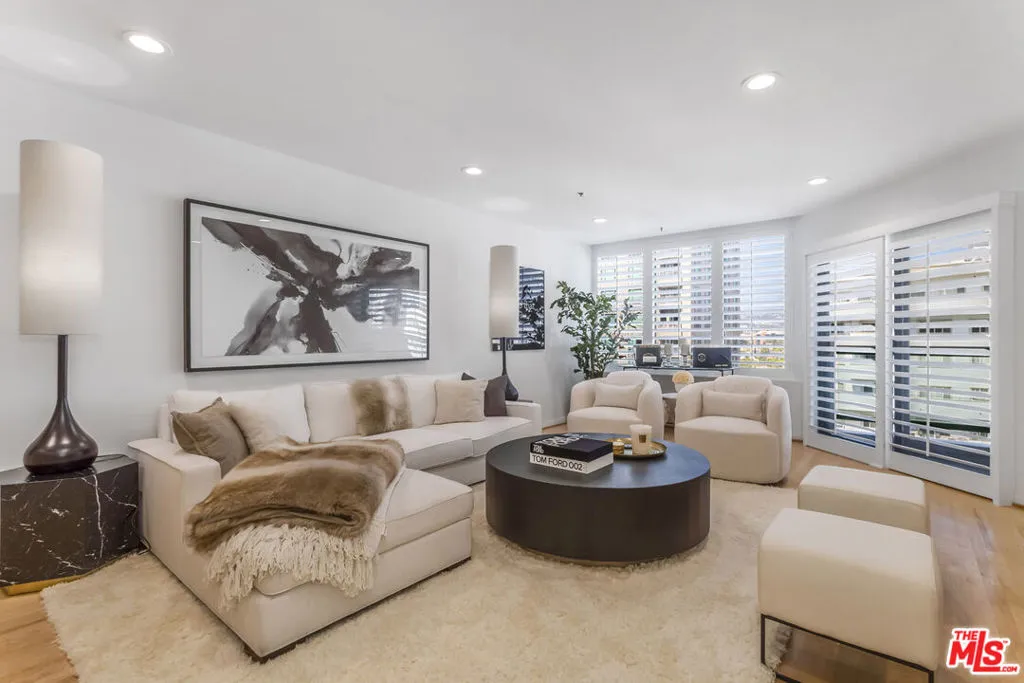 10724 Wilshire Boulevard 1005, Los Angeles, California 90024 home-pic-5