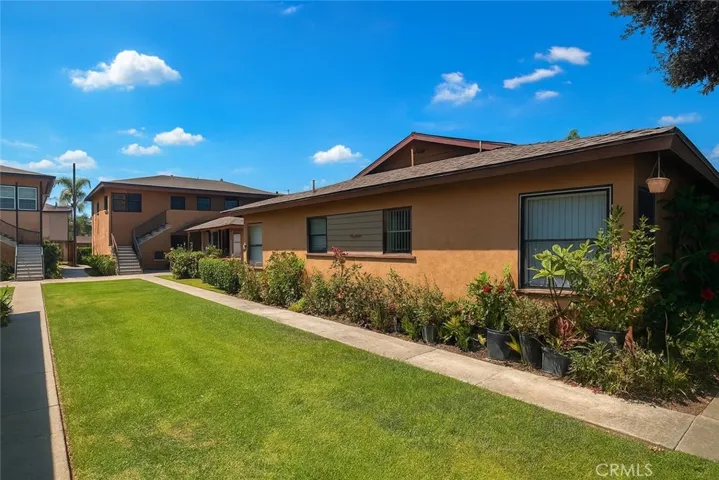 1136 W Broadway, Anaheim, California 92805