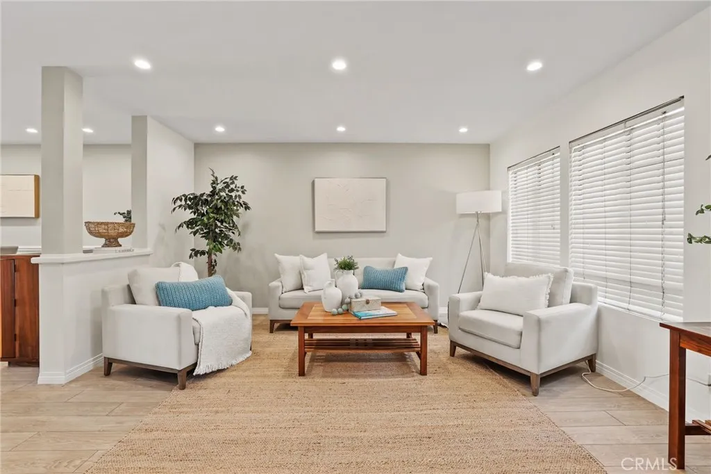 329 Regatta Way, Seal Beach, California 90740 home-pic-3