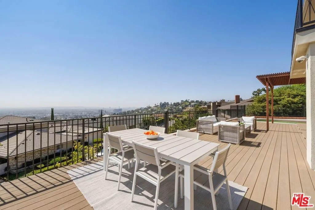 2267 Winona Boulevard, Los Angeles, California 90027 home-pic-11