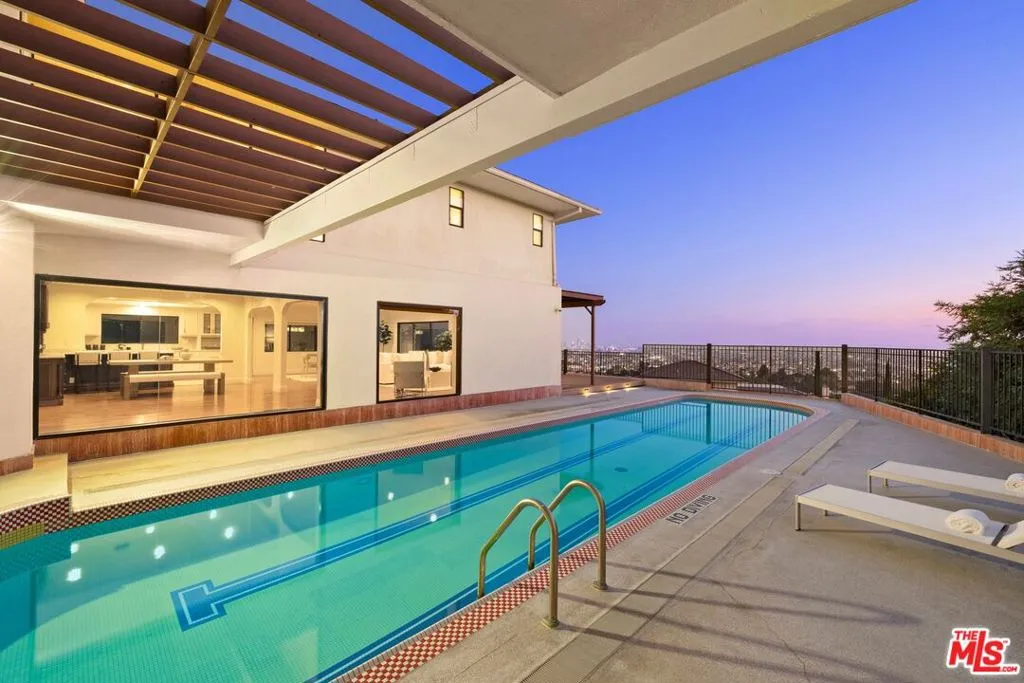 2267 Winona Boulevard, Los Angeles, California 90027 home-pic-1