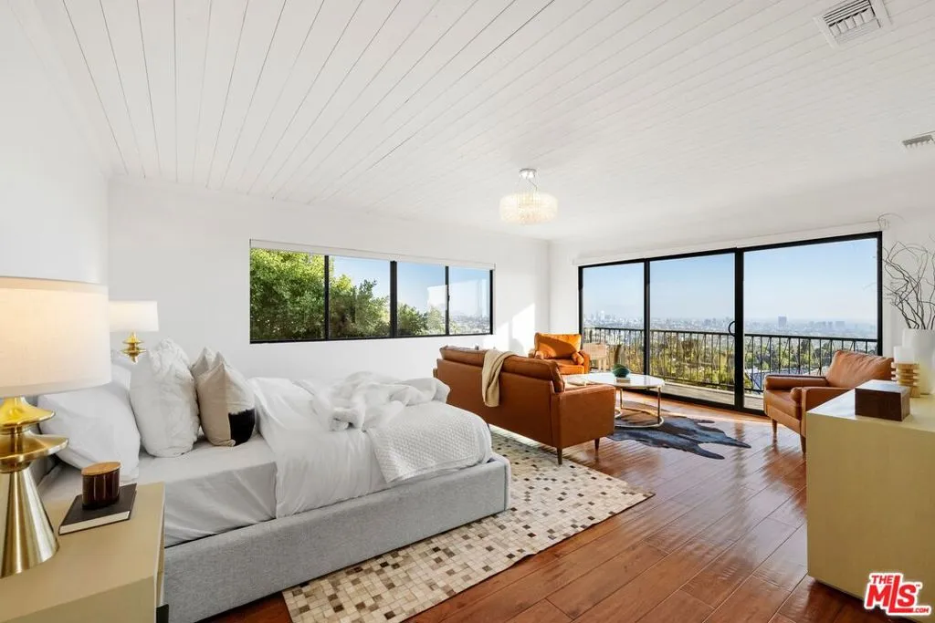 2267 Winona Boulevard, Los Angeles, California 90027 home-pic-18