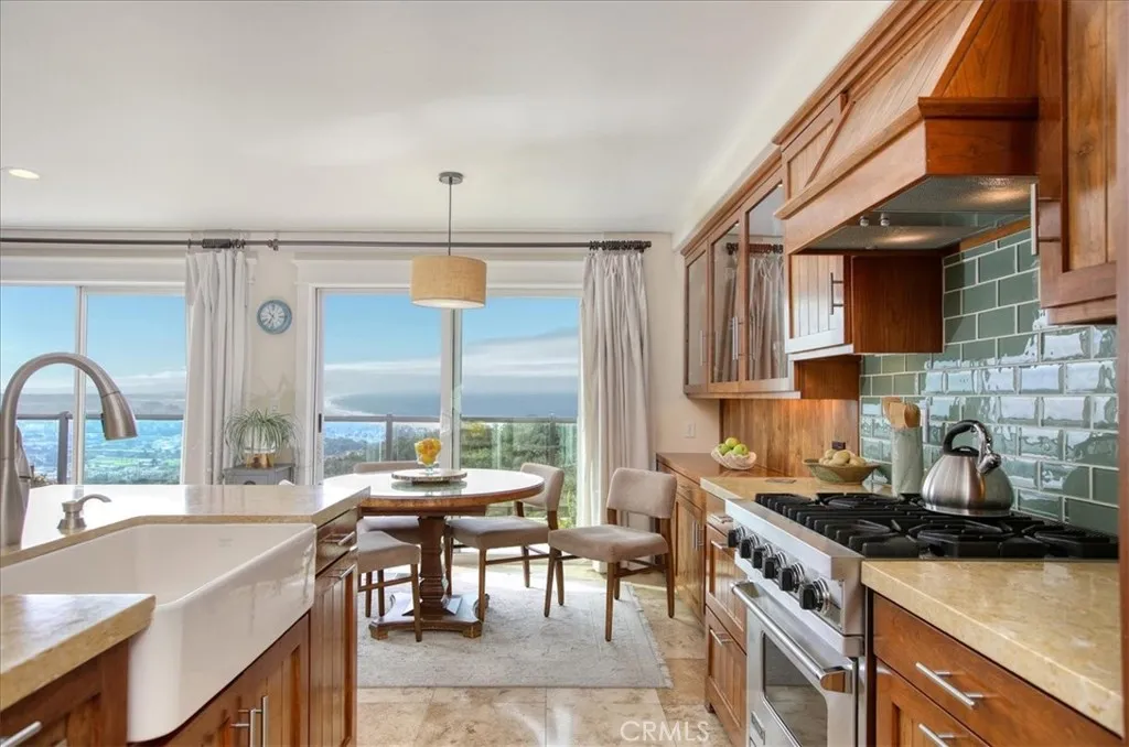 841 Visalia Street Street, Pismo Beach, California 93449 home-pic-3