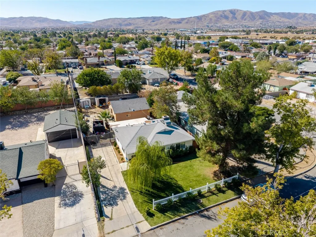 1208 E Avenue R2, Palmdale, California 93550 home-pic-29