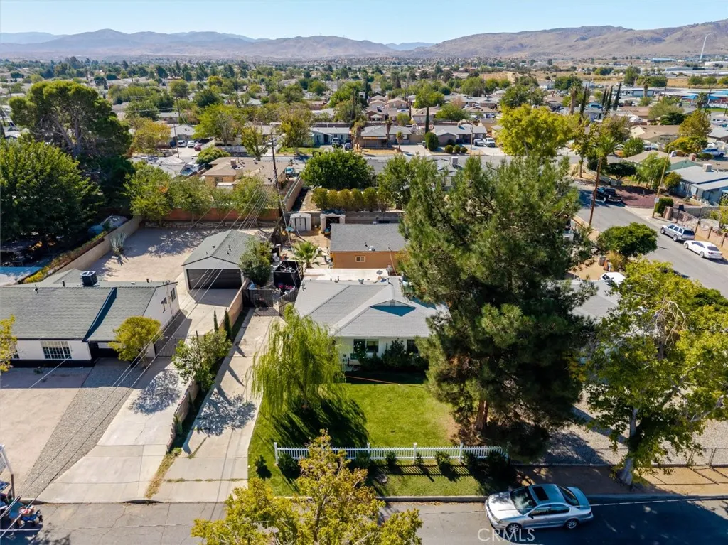 1208 E Avenue R2, Palmdale, California 93550 home-pic-30