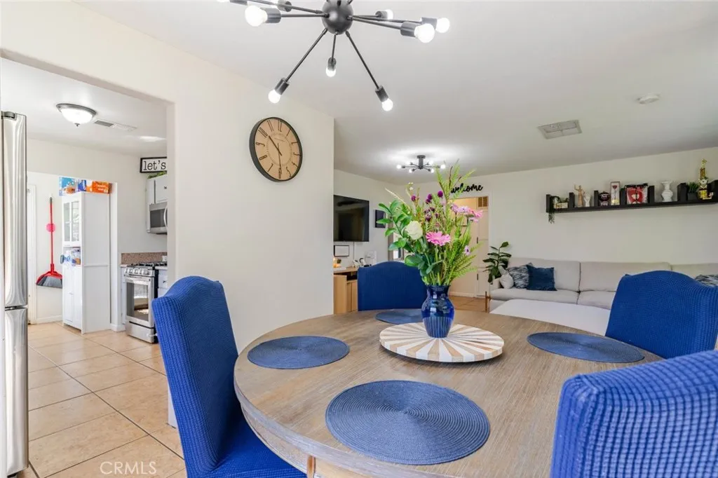 1208 E Avenue R2, Palmdale, California 93550 home-pic-14