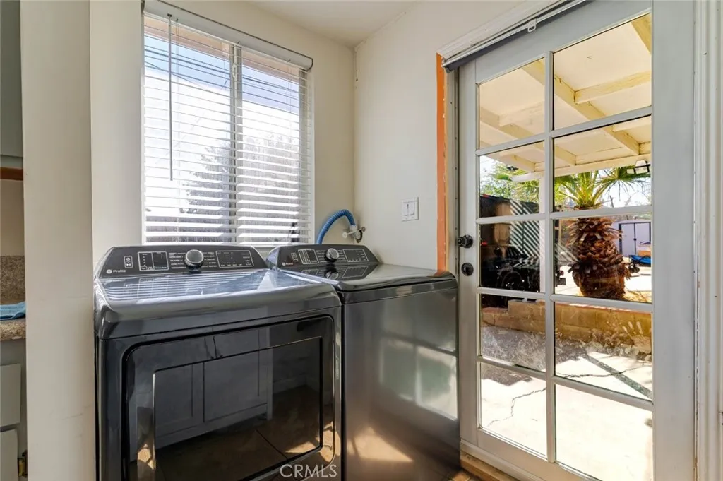 1208 E Avenue R2, Palmdale, California 93550 home-pic-23