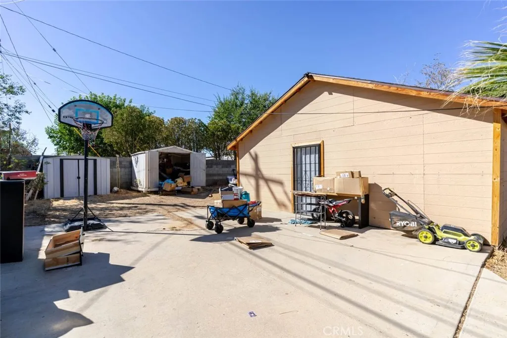 1208 E Avenue R2, Palmdale, California 93550 home-pic-27