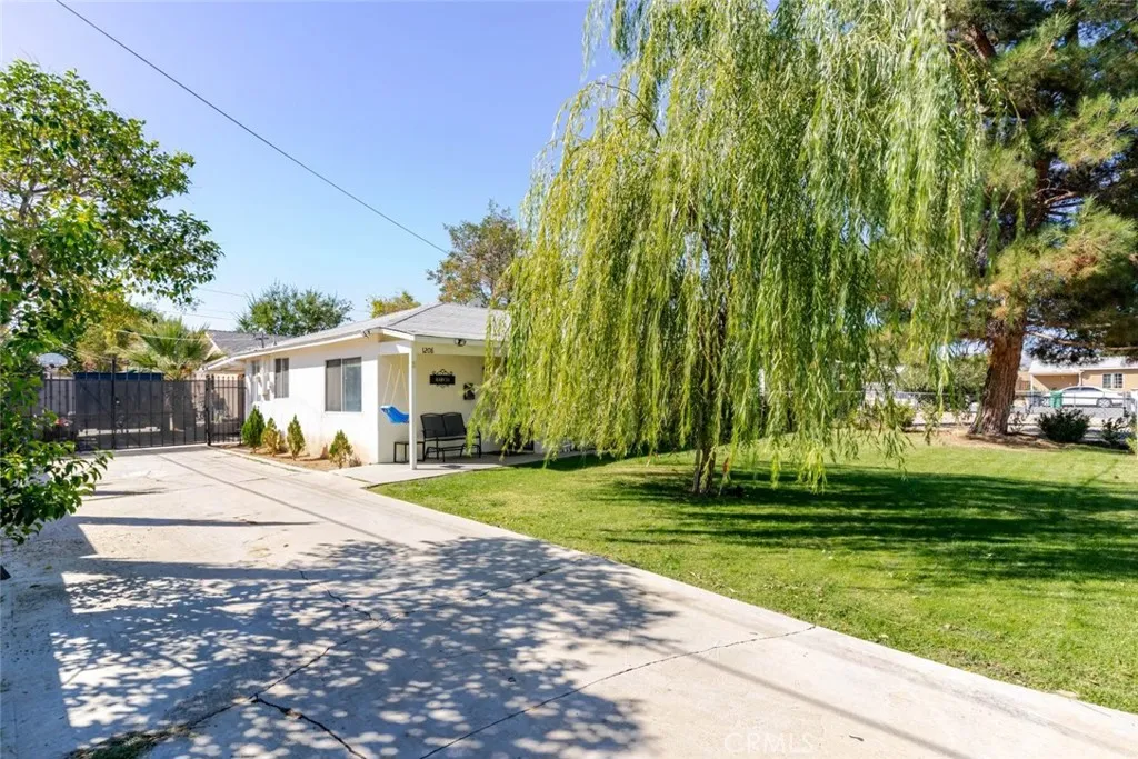 1208 E Avenue R2, Palmdale, California 93550 home-pic-4