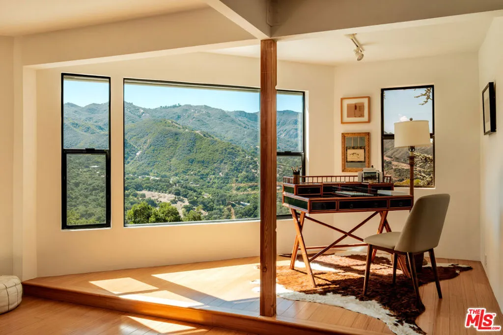 21227 Colina Drive, Topanga, California 90290 home-pic-15