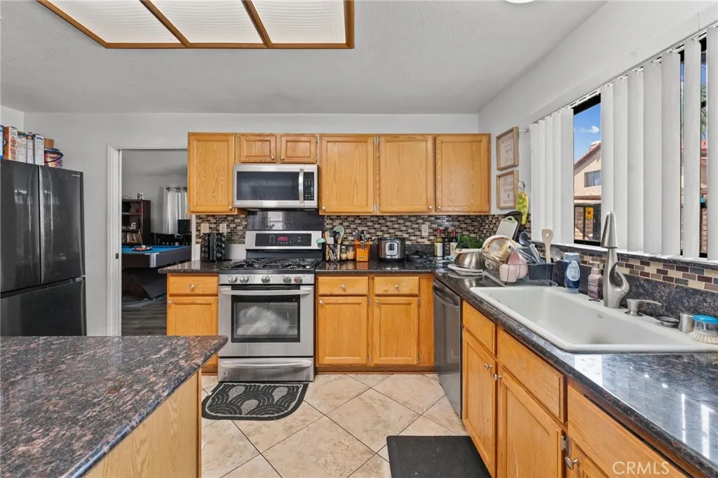 37900 52nd E, Palmdale, California 93552 home-pic-13