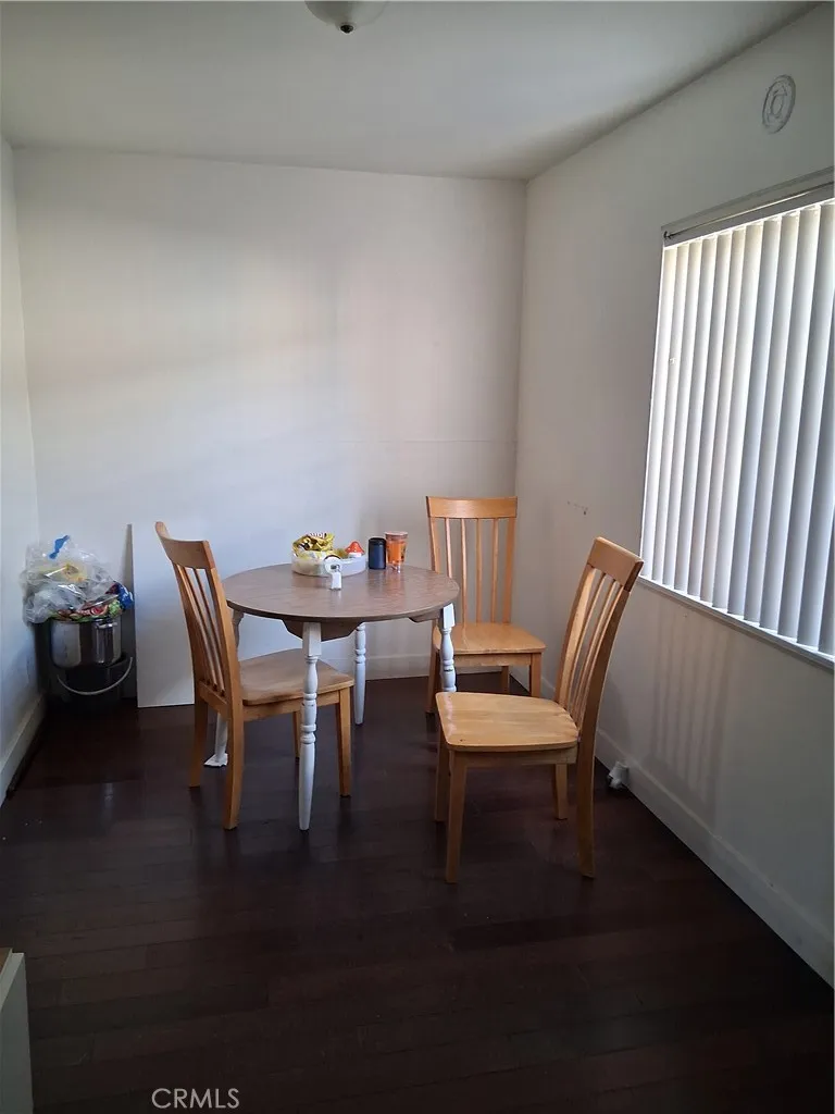 270 E Heath Lane, Long Beach, California 90805 home-pic-5