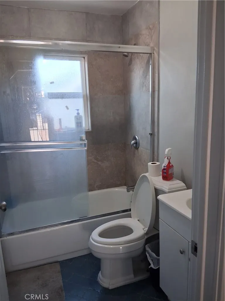270 E Heath Lane, Long Beach, California 90805 home-pic-12